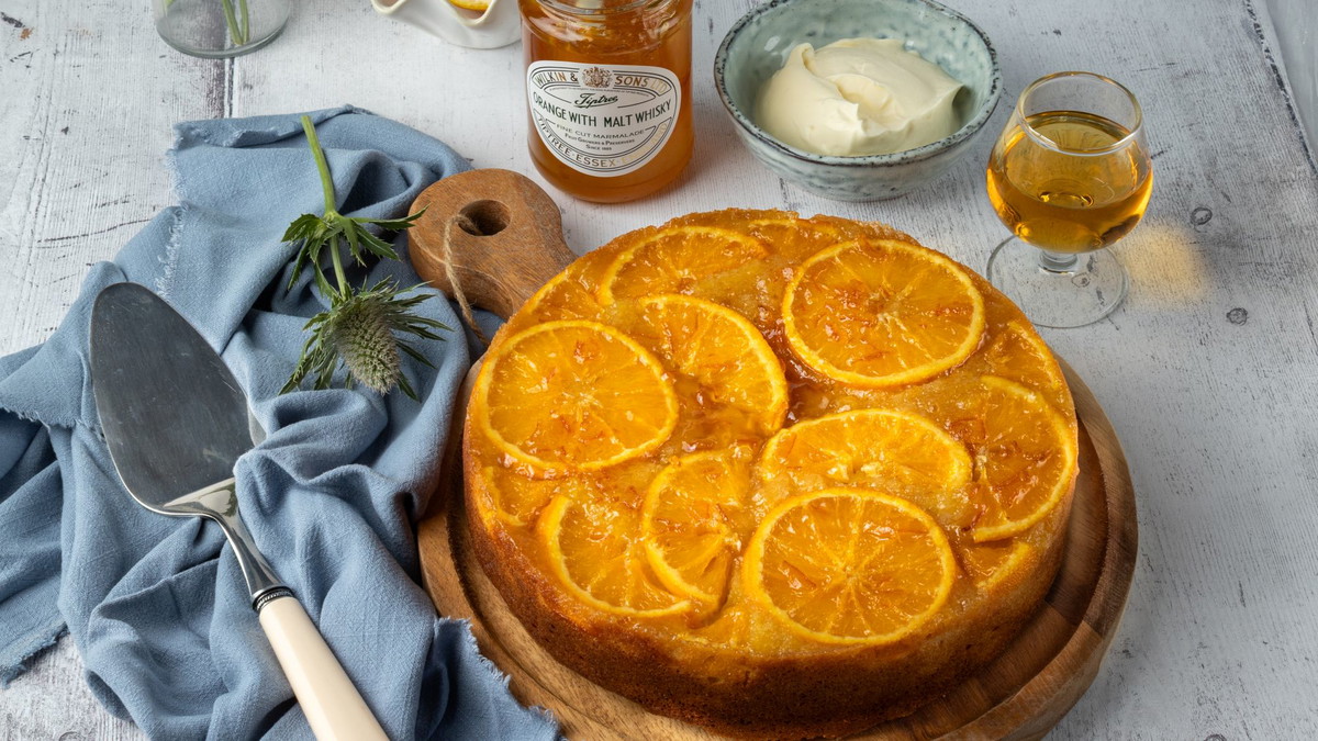 Upside-Down Cake with Orange with Malt Whisky Marmalade