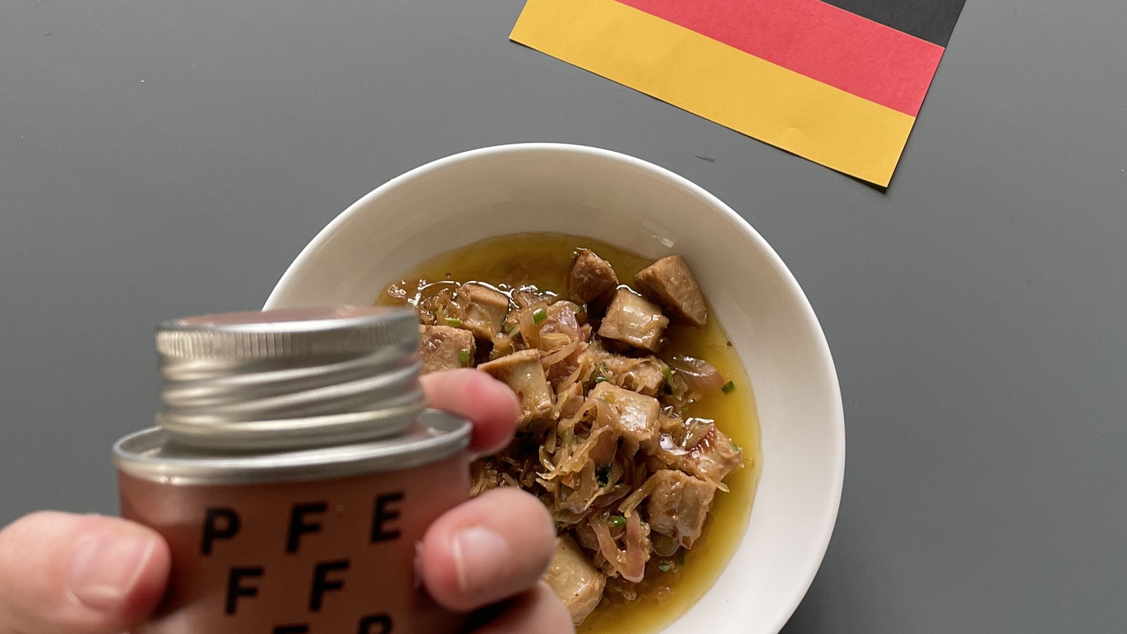 Bratwurst mit Sauerkraut