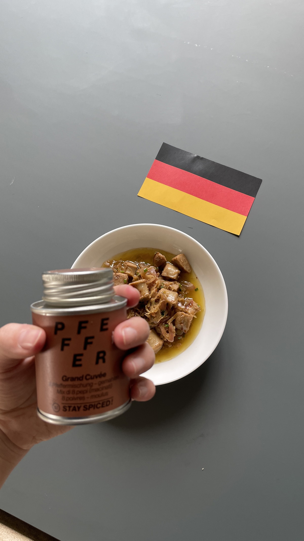 Bratwurst mit Sauerkraut