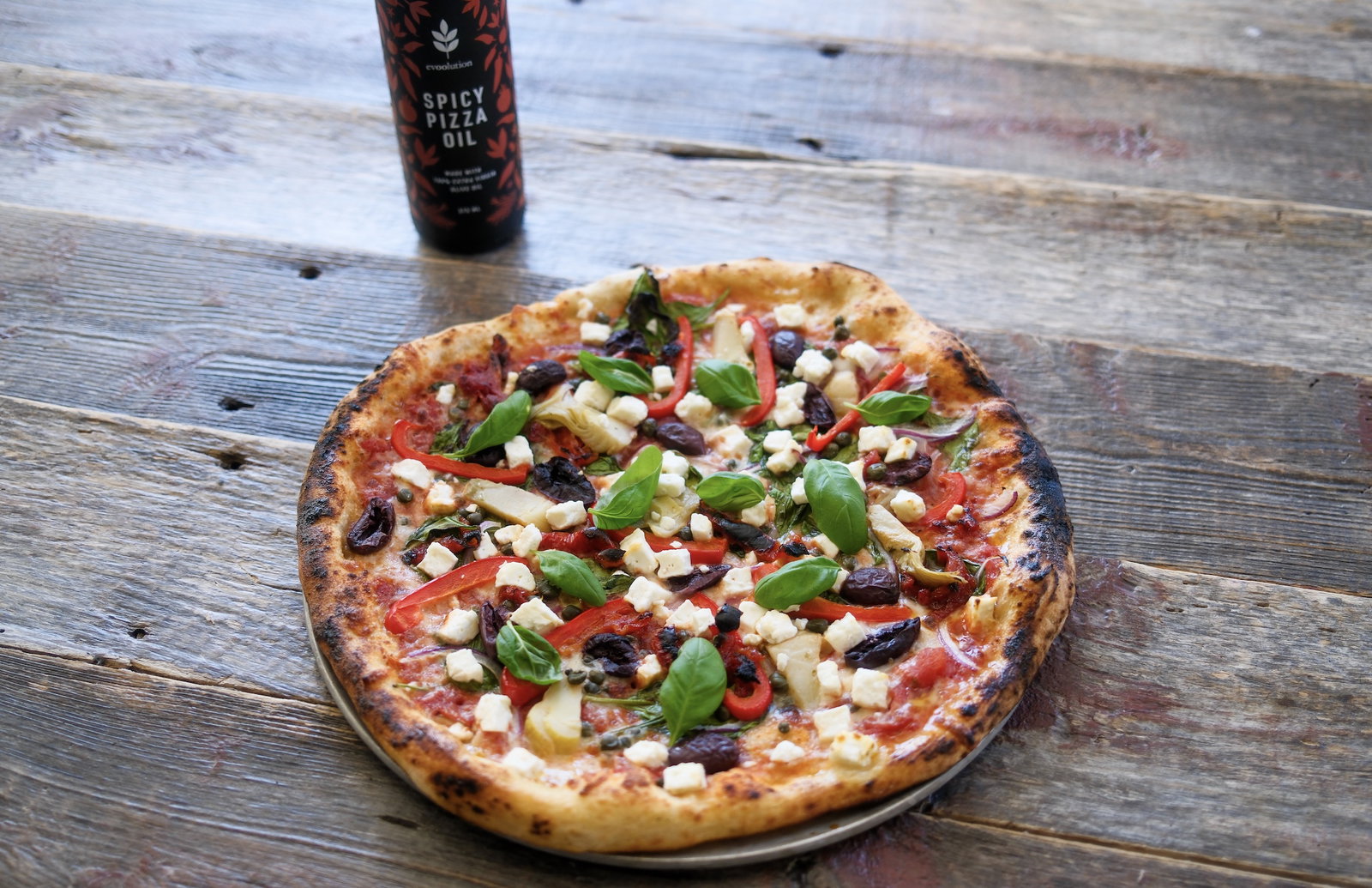 Mediterranean Pizza with Spicy Pizza Oil Sauce – Evoolution