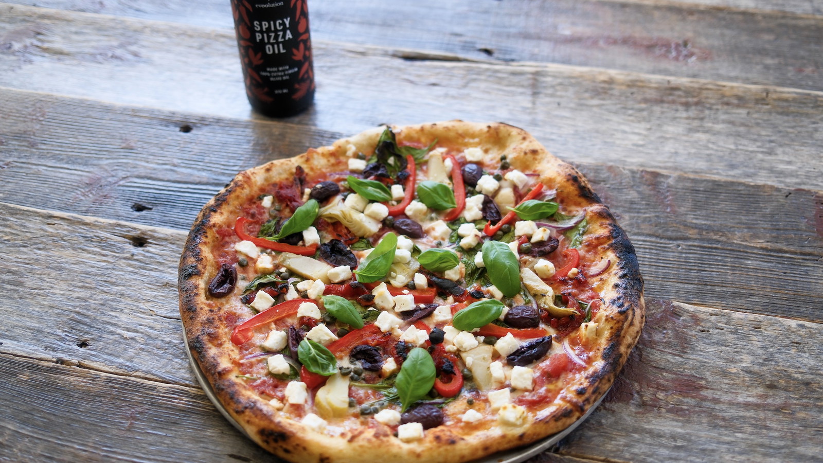 Image of Mediterranean Pizza with Spicy Pizza Oil Sauce