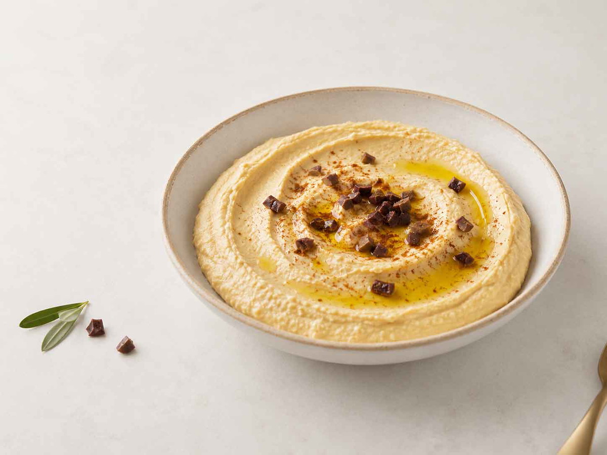 Mediterranes Hummus with geröstetem Arganöl