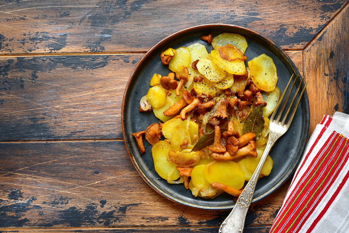 Pan-fried Potatoes with Chanterelles
