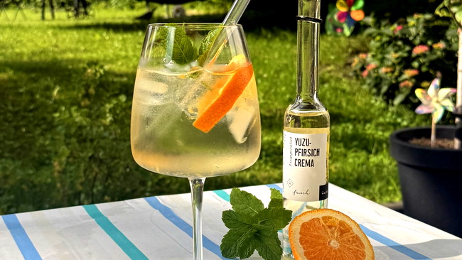Image of Yuzu-Pfirsich Spritz