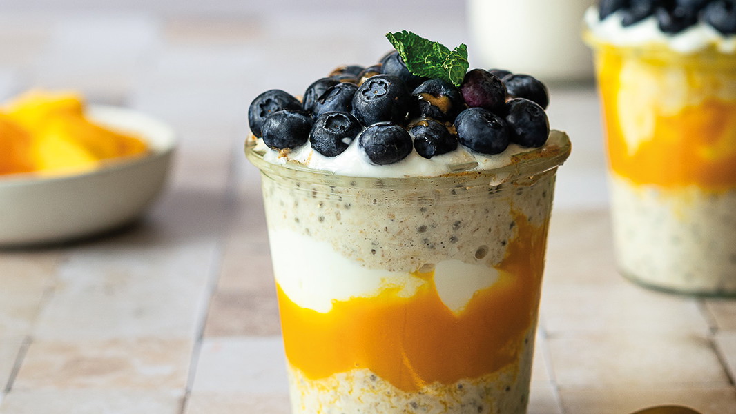 Image of Overnight Oats mit Mangopüree