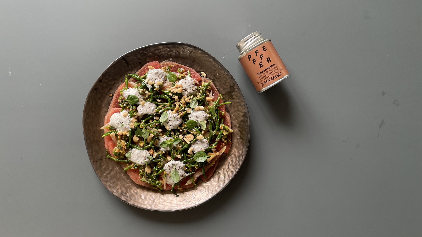 Wassermelonen-Carpaccio mit Passe Pierre und Passionsfrucht