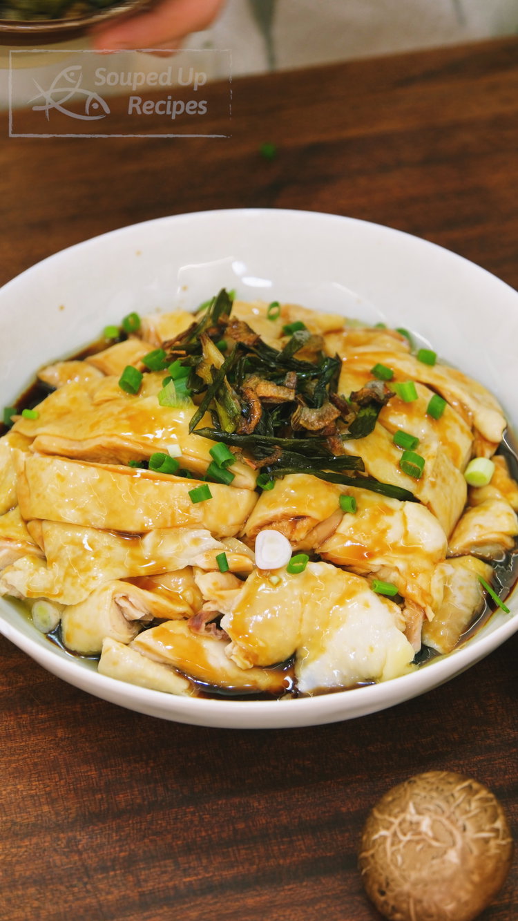 Image of Debone the chicken and cut it into bite-sized pieces. Arrange...
