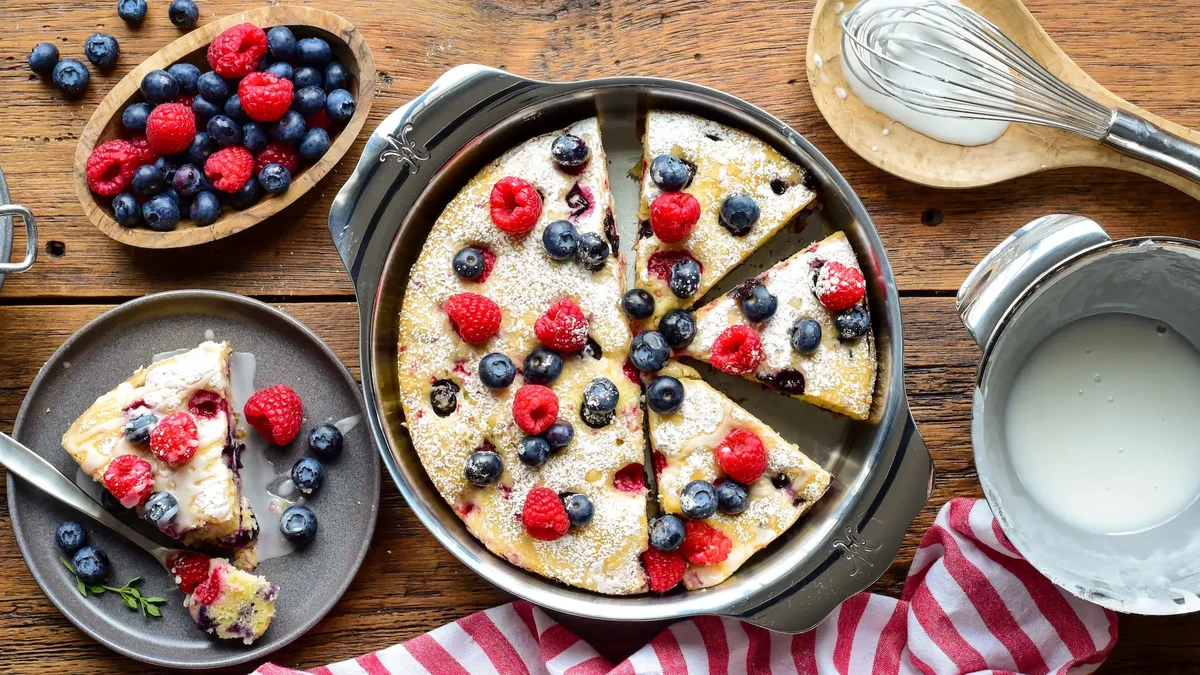 Summer Lemon Berry Cake