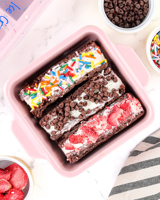 Image of Homemade Chocolate Ice Cream Sandwiches (Easy Individual Portions)