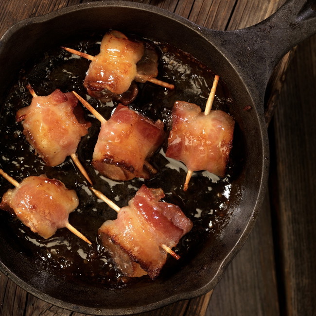 Image of bacon-wrapped scallops with lemon thyme butter