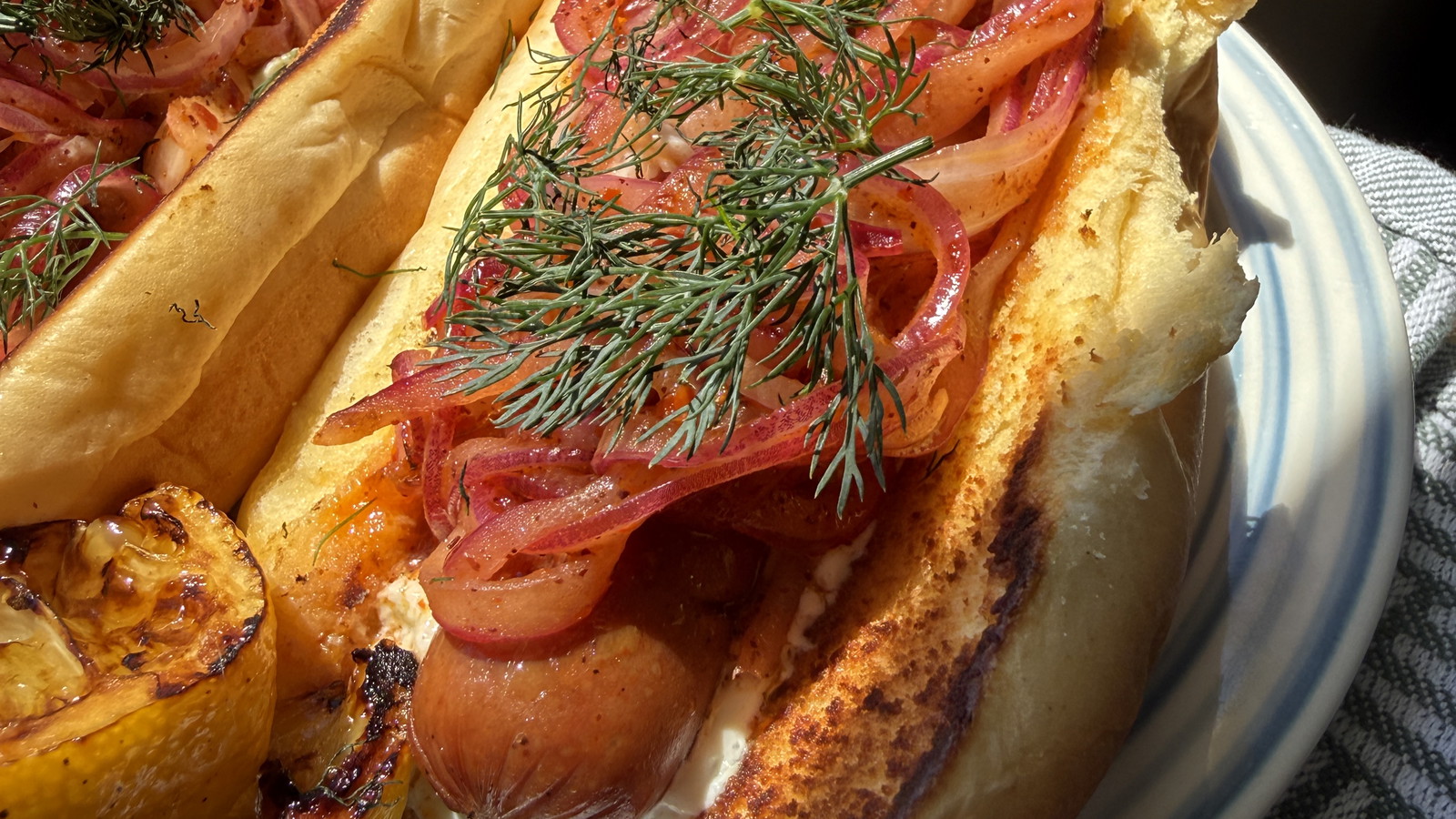 Tzatziki Hot Dog