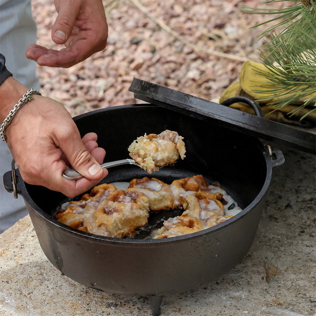 Dutch Oven Cinnamon Rolls