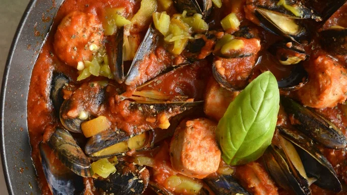 Image of Mussels & Sausage in Italian Tomato Sauce