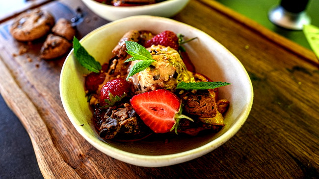 Image of Sommerdessert – gegrillte Nektarinen mit Eis