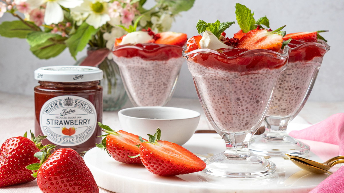 Strawberry Chia Seed Pudding