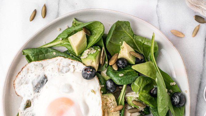 Image of Spinach, Avocado & Blueberry Breakfast Salad