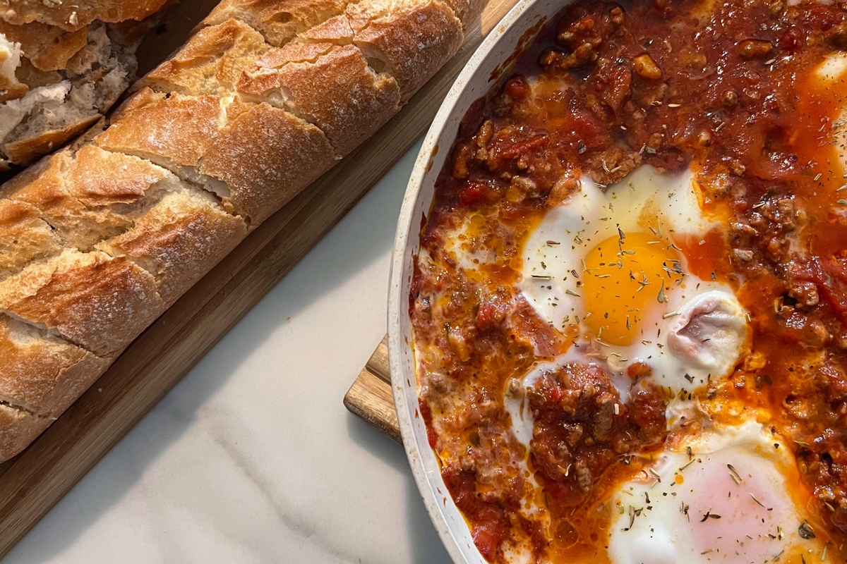 Shakshuka (Poached Eggs in Tomato Sauce)