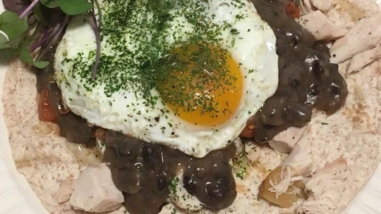 Image of Huevos Rancheros Con Pollo