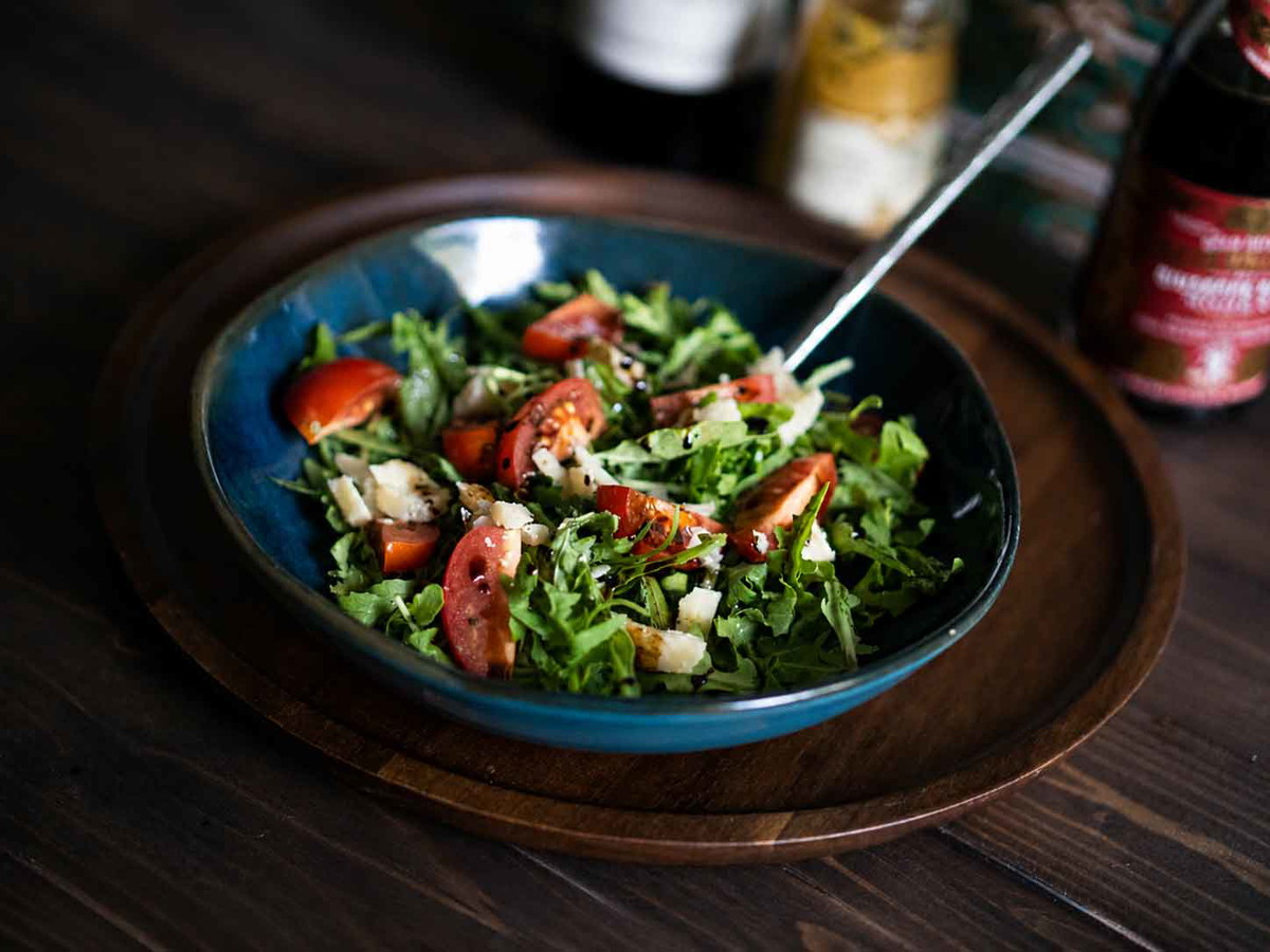 Rucola-Salat mit Tomaten – schnell und einfach