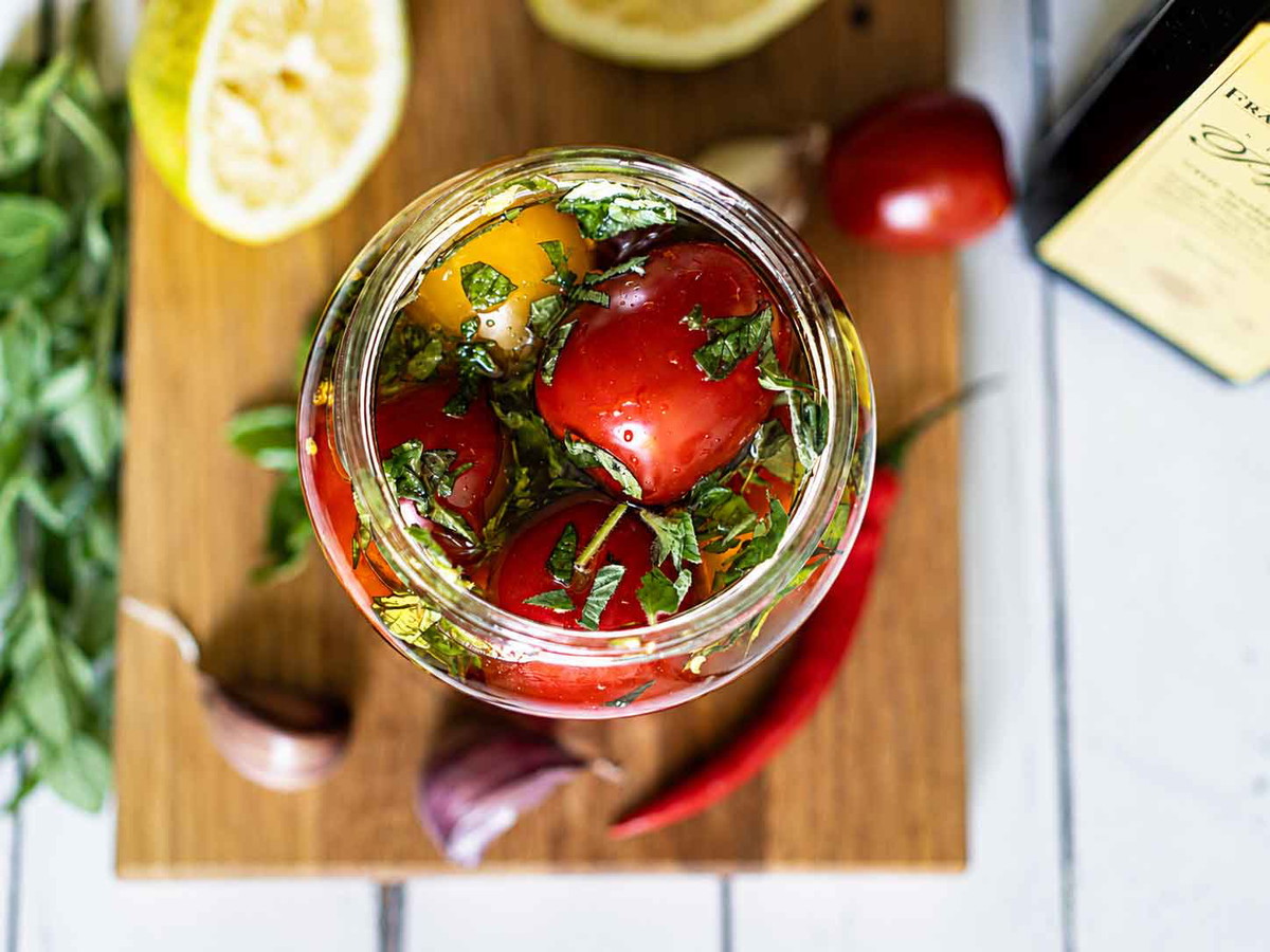 Eingelegte Kirschtomaten