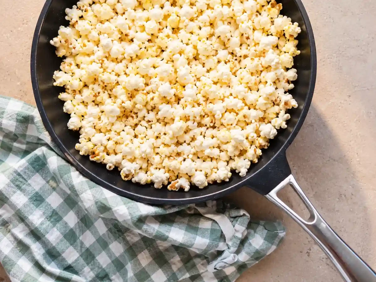 Så poppar du perfekta popcorn i OnePan 26