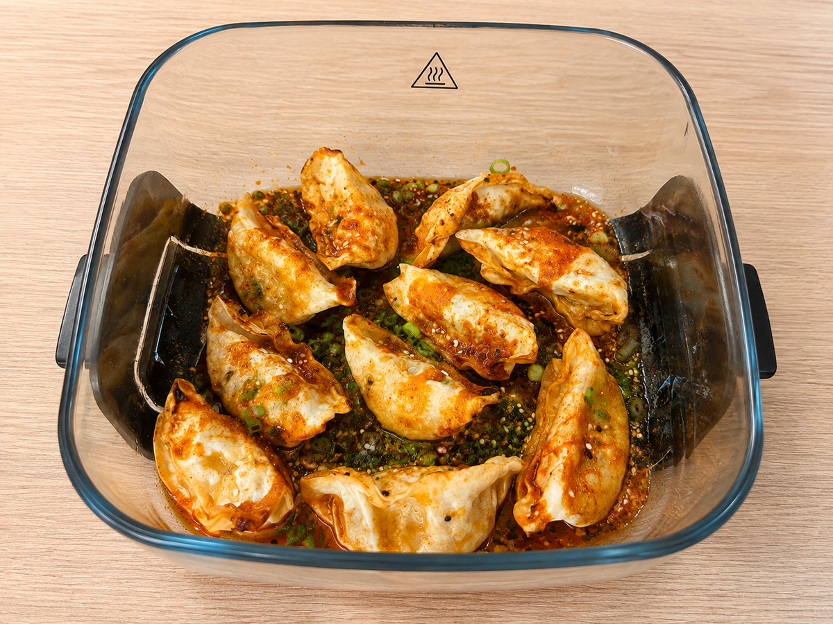 Pan Fried Chicken Schezwan Momos