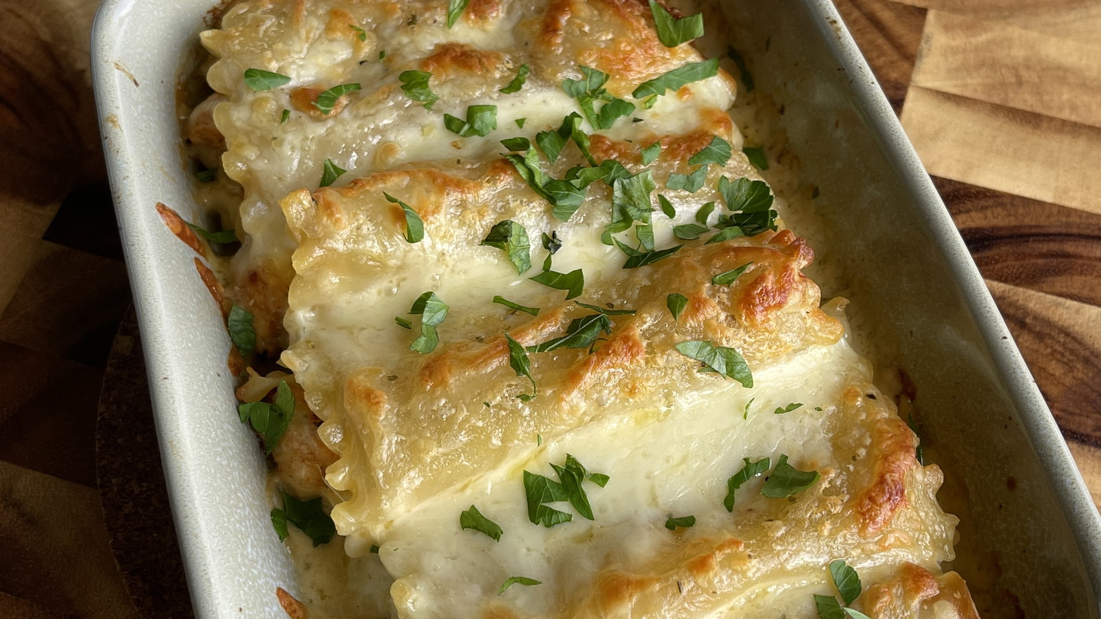 Chicken Alfredo Lasagna Rolls