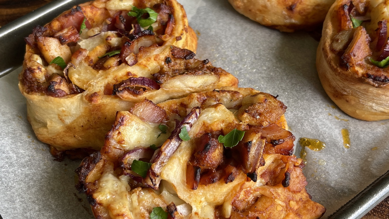 Chipotle Chicken and Bacon Pizza Spirals