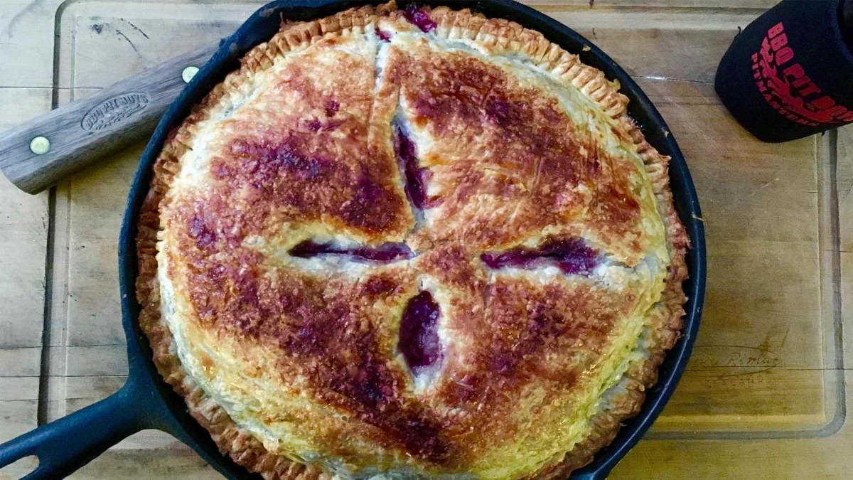 Image of Blackberry Rhubarb Pie