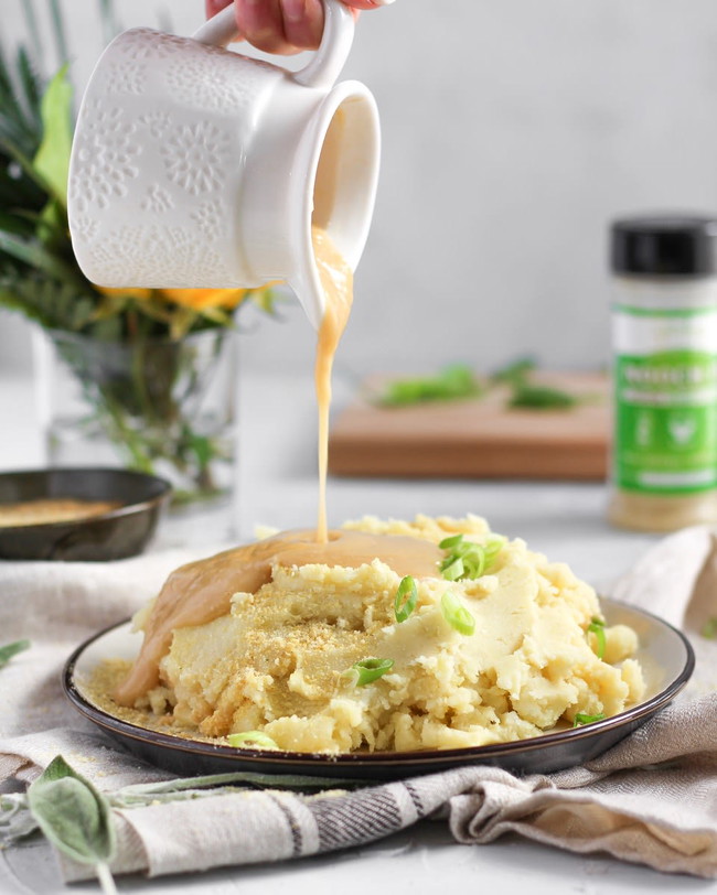 Image of Cheesy Roasted Garlic Mashed Potatoes & Gravy