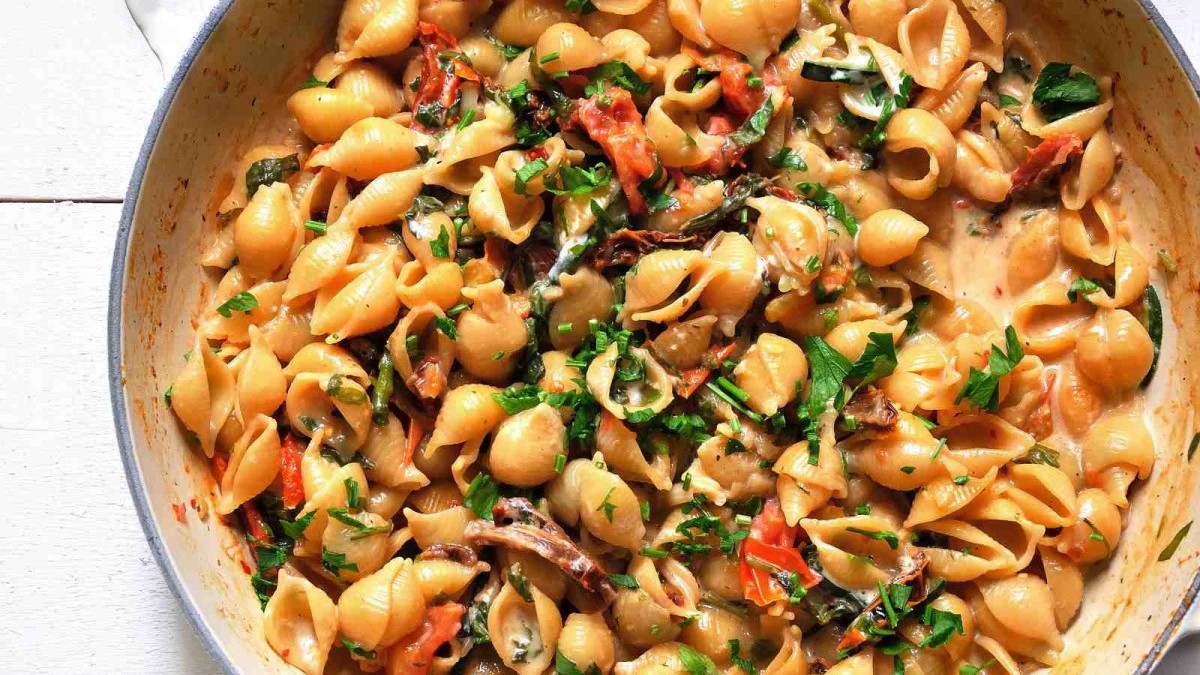 Image of Creamy Tomato and Spinach Pasta