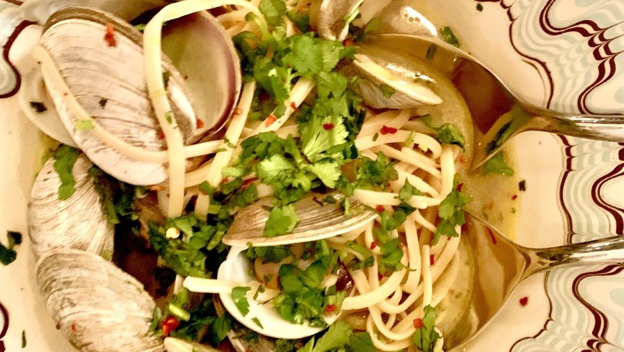 Image of Linguine with clams