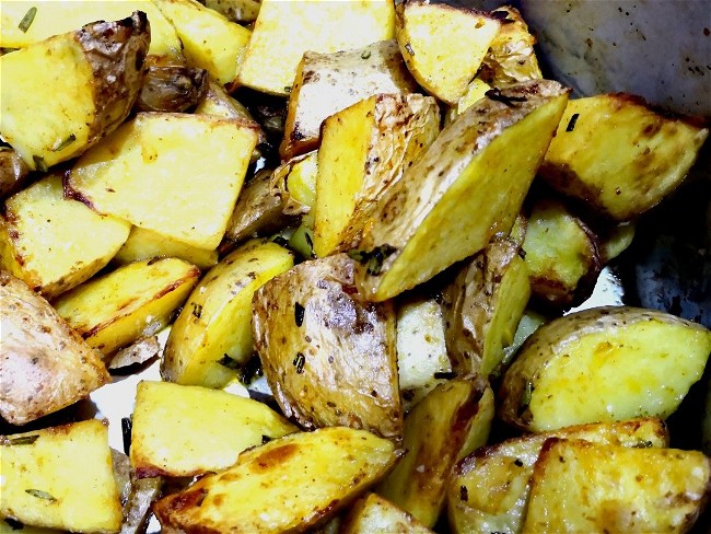 Image of 🥔 ROSMARIN-WEDGES