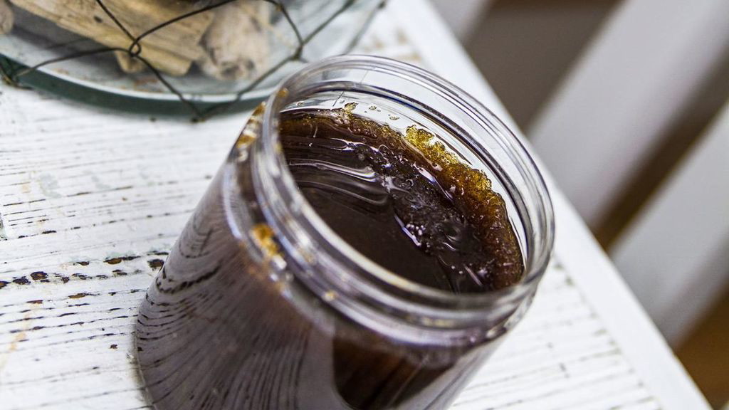 Image of Macadamia Nut Oil Face and Body Scrub