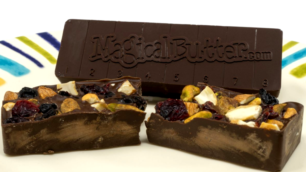 Image of Fruit and Nut Trail Mix Bar