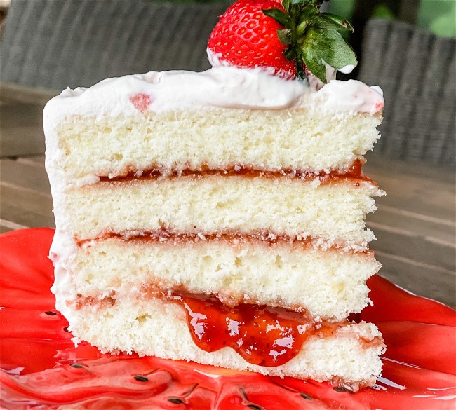 Image of Strawberry Lemonade Cake 