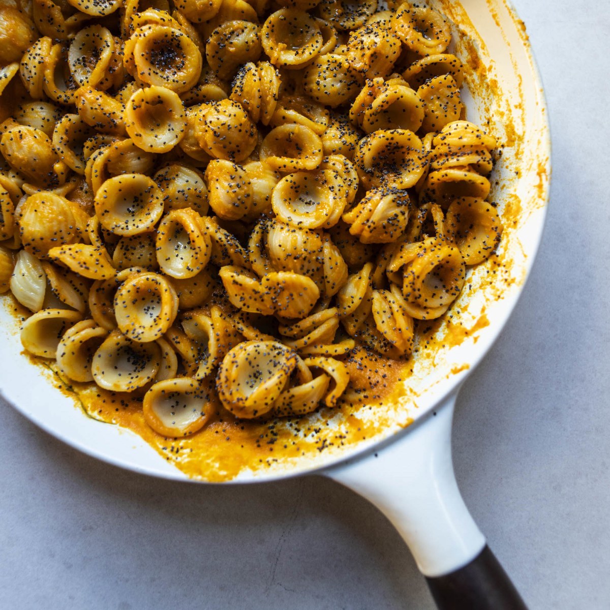 Creamy Carrot Pasta with Poppy Seeds
