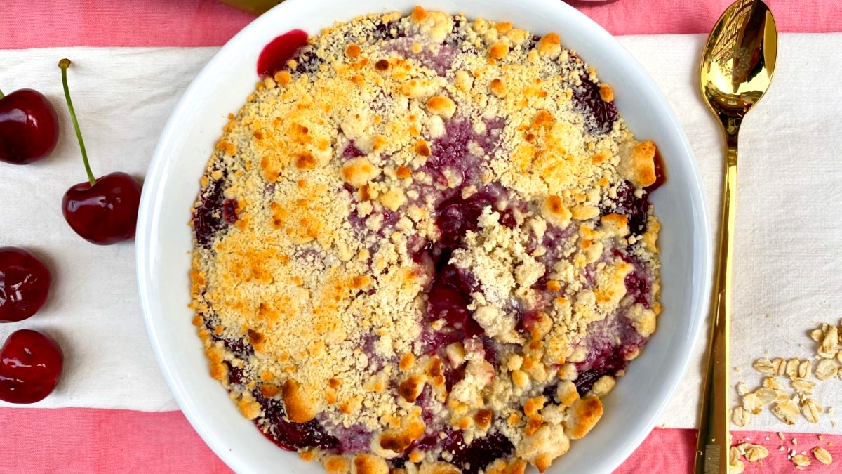 Image of KIRSCHSTREUSEL-KUCHENBOWL