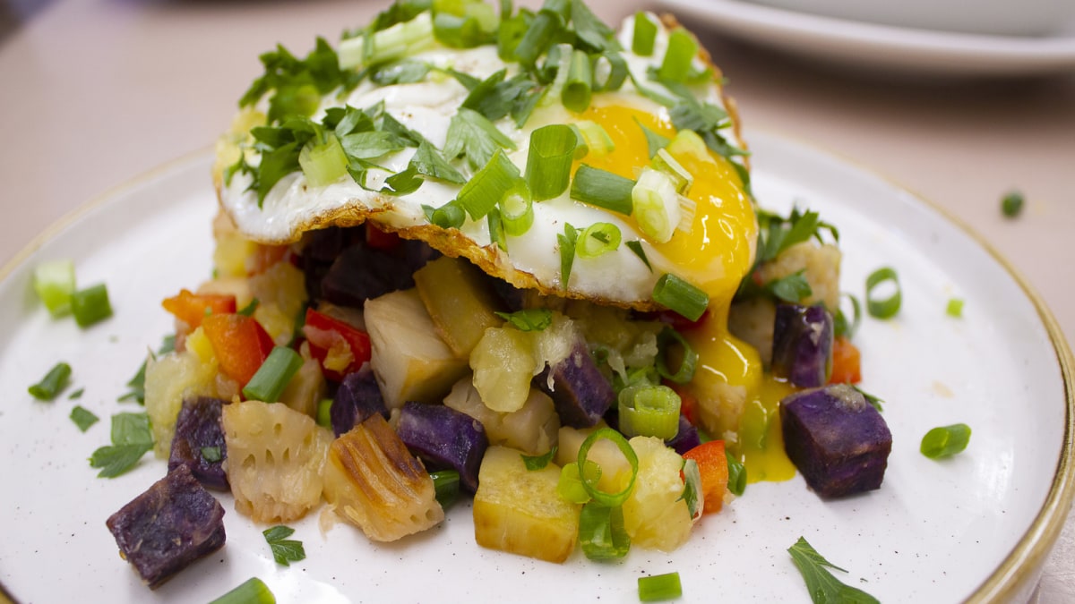 ʻUlu & ʻuala hash with pineapple & egg