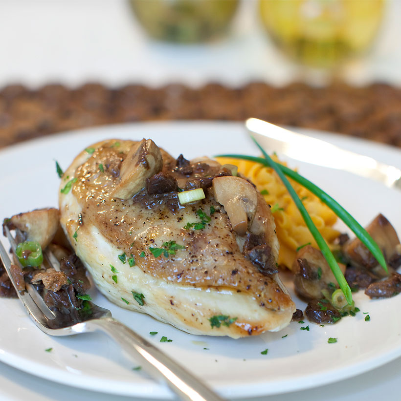 Turkey Cutlets with Creamy Country Mustard Sauce