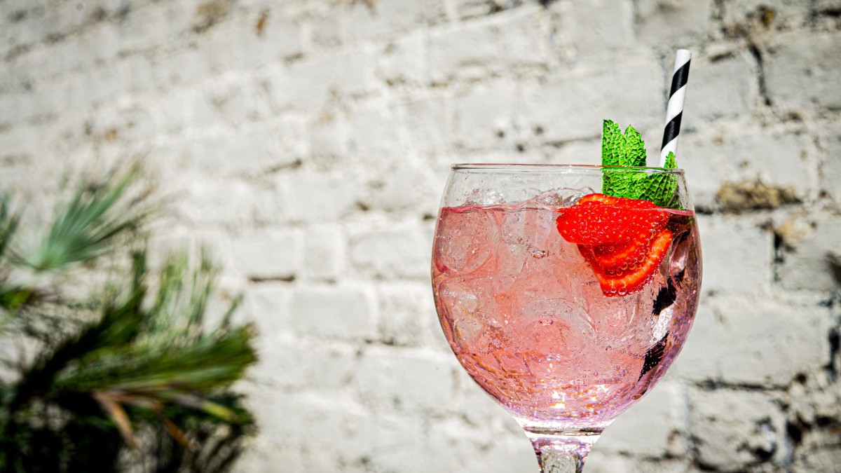 Image of Ultimate Pink Gin and Lemonade Cocktail