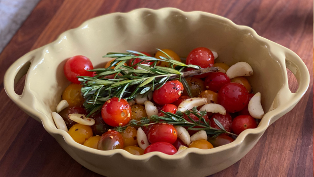 Image of Roasted Tomatoes with Garlic, Olive Oil and Rosemary