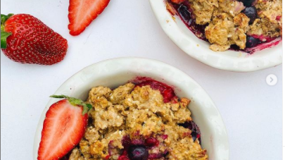Image of BERRY CRISP WITH PROTEIN CRUMBLE