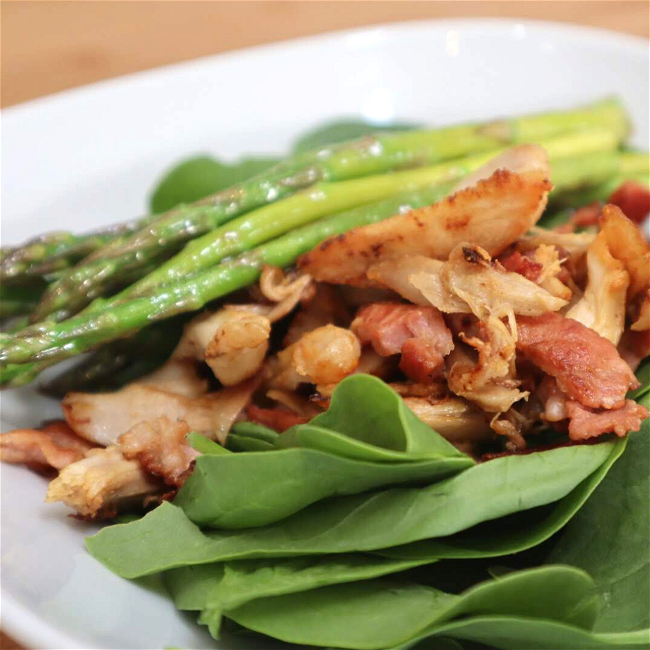 Image of Chicken, Bacon & Asparagus Salad