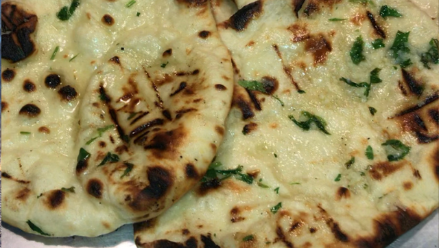 Image of Garlic Naan Bread 