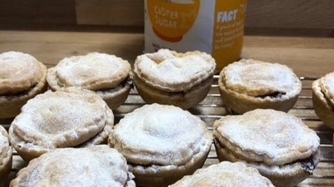 Image of Christmassy Mince Pies