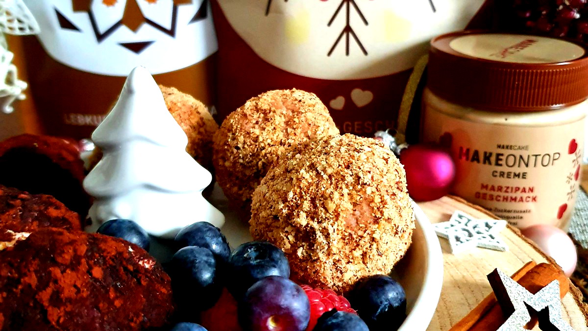 Image of WEIHNACHTSKNÖDEL