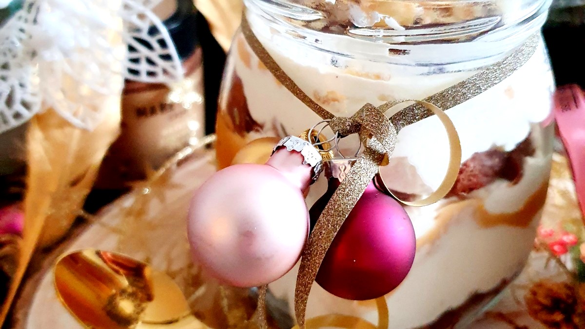 Image of WEIHNACHTLICHES MAXI KING DESSERT IM MAKECAKE-STYLE