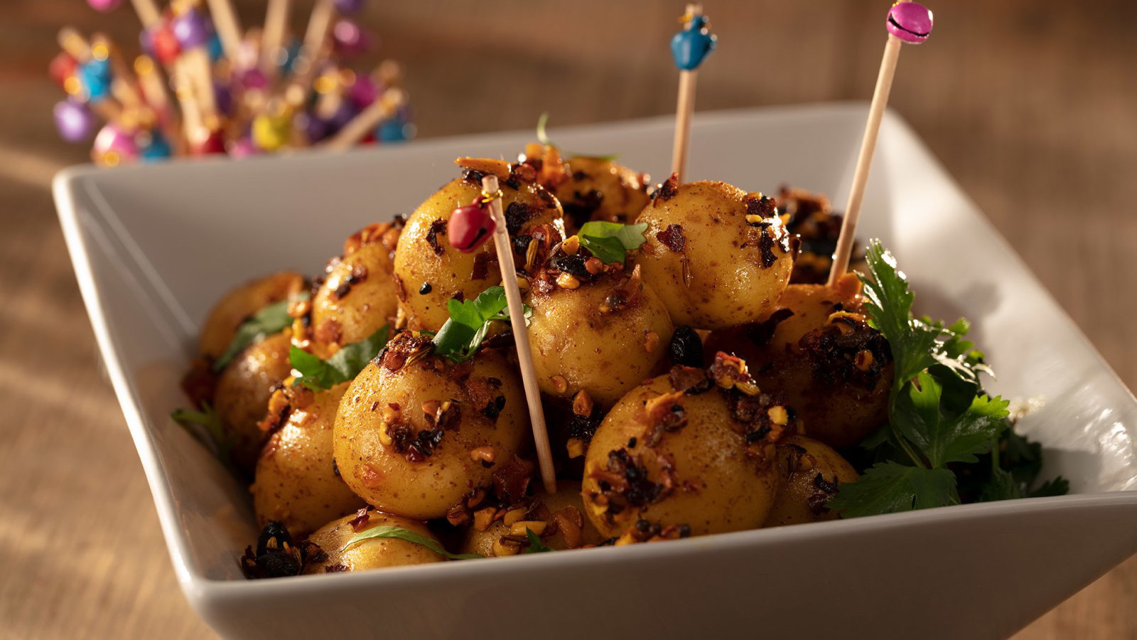 Image of Khatte Aloo: Spicy, Tangy Potatoes with Indian oo’mämē 