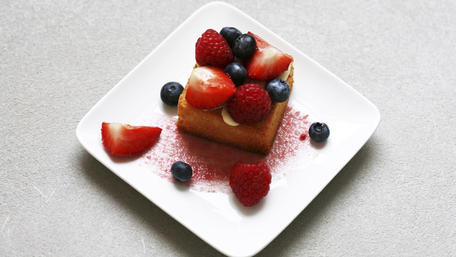 Image of Florian Bellanger's Berries Almond Tart